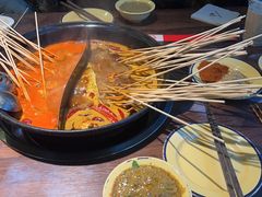 -签多多串串香火锅