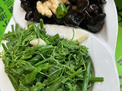 龙须菜拌白玉菇-令氏家外家周秦食府(高新店)