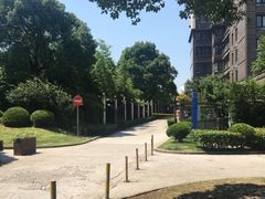 -虹桥河滨花园会所游泳馆