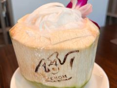 椰子沙冰-Chom Cafe and Restaurant