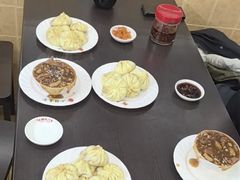 -小胖包子王(定安路店)