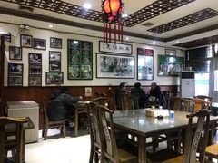 大堂-老爆肚满五香烧牛羊肉