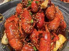 -肥肥虾庄·金牌油焖大虾(汉口城市广场店)
