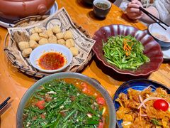 -老滇山寨•云南特色菜•地方菜•民族风情歌舞表演(金碧店)
