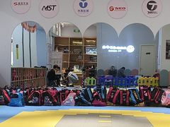 -米高轮滑·自由式轮滑·速桩·滑板(锦辉店)