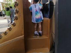 -王府井奥莱临潼小镇(临潼店)