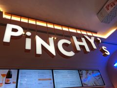-Pinchy's Lobster & Champagne Bar
