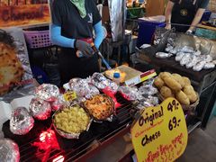 -席娜卡琳火车铁道夜市