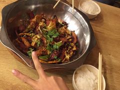 -愉肴麻辣香锅(中山路店)
