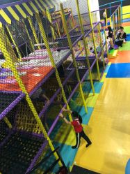 -蹦贝运动中心·蹦床·攀岩·闯关(龙岗店)
