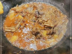 -三江鱼东北特色铁锅炖(骆驼店)