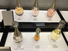 -Chanel(德基广场店)