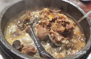 Braised Old Hen in Clay Pot