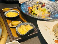 -铭牛烧肉·和牛海鲜自助(高新月牙湖店)