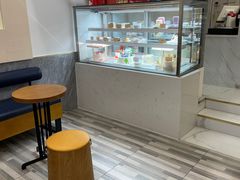 用餐区-六伴夏烘焙蛋糕·低糖动物奶油