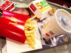 -麦当劳(展览路店)