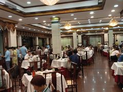 -楼外楼·停车场