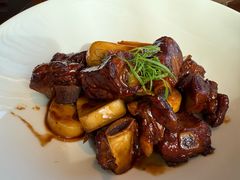 本帮排骨烧年糕-环球港凯悦 · 享悦中餐厅