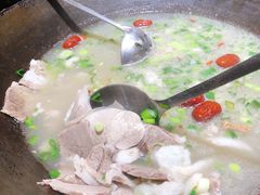 -茸梅路右拐龙虾-农家菜(松江店)