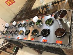 自助调料区-通好吃潮汕潮家牛肉火锅店(张家边店)