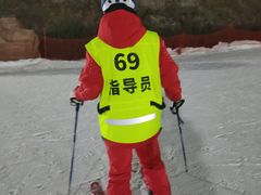 -蓟洲国际滑雪场