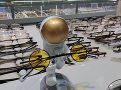 -潘多拉眼镜·蔡司依视路明月(潘家园店)