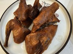 南乳吊烧乳鸽-广州酒家(昌岗地铁站店)