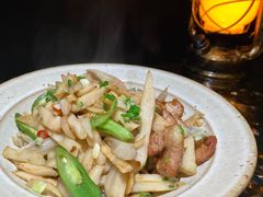 -粉八·云南米线·建水烧烤(常熟路店)