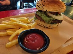 -Pistolera Mexican Cantina女枪手墨西哥餐厅(碧云路店)