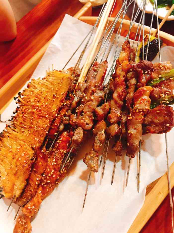 九毛九串吧-"我觉得他们家的烧烤很好吃呀～他们家有室内.