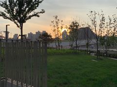 -上海游泳馆(地铁站)