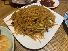 麻油土豆丝-蒙亨·手把肉·蒙古包文化主题餐厅(天恒广场店)