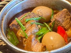 -Cuc Gach Quan Restaurant