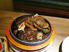 -蜜桃餐厅·伴山(湖滨商业街店)