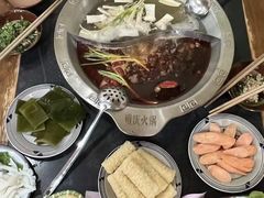 -重庆故事姊妹老火锅(财经学院店)