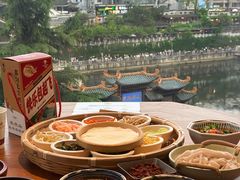 -包整·丝娃娃(甲秀楼景观店)