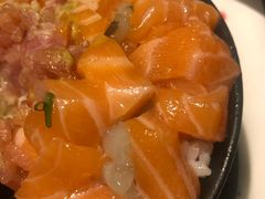 三文鱼火山丼-魔丼屋(日月光店)