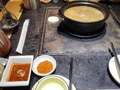 -有一锅·野生菌黑山羊腊排骨火锅(古城北门店)