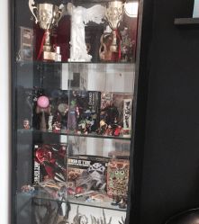 -Black Tattoo Studio