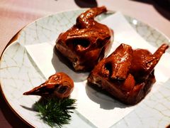 脆皮乳鸽-新荣记(BFC外滩金融中心店)