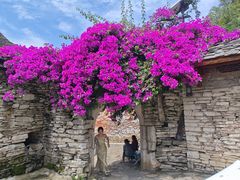 -高荡千年布依古寨旅游景区