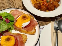 -Common Table · Brunch & Coffee