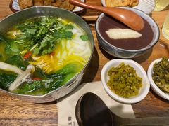 枸杞菌子土鸡汤手工粉-小满手工粉(上海品尊国际店)