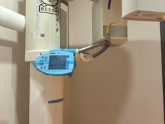 -瑞尔齿科(南京东路名人诊所)