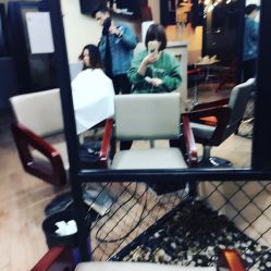 -茶发Salon·烫发染发理发