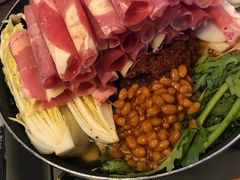 部队锅-MI WU FACTORY米屋美食工厂餐厅(绿地店)