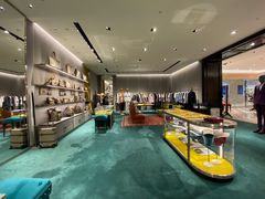 -Gucci(青岛海信广场店)