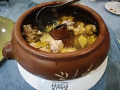 -香巴拉云南餐厅(华莱坞店)