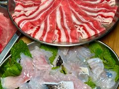 -洱火云南酸菜牛肉火锅(石景山当代商城店)