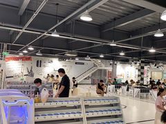 -极限PLAY运动娱乐新世界·团建派对潮玩休闲馆·室内蹦极高空游乐园